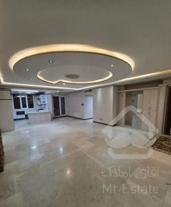 ۱۳۰متر ۲خواب ۵ساله سالن پرده خور خطی رو به آفتاب