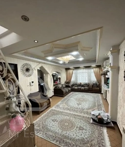 فروش منزل 90 متری و مغازه 30 متری