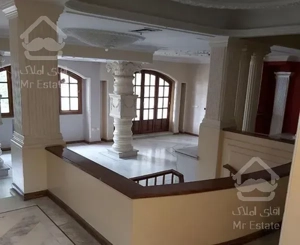 نیاوران ویلا ۷۰۰ متر مناسب انواع مشاغل و سکونت