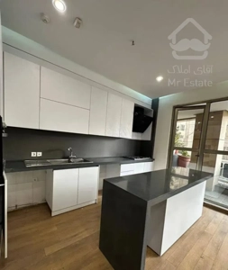 آپارتمان ۱۳۰ متری /غرق نور/ نوسازی شده
