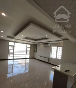 آپارتمان ۱۳۷ متر سه خواب فول امکانات