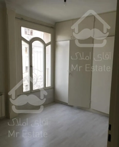 ۸۶متر۲خ شیک و نورگیر