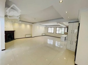 ۱۴۰ متر فروش واحد کنار دریاچه