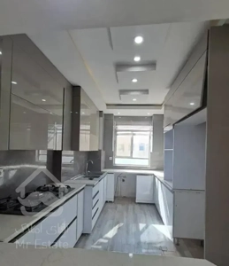 آپارتمان آسمان هفتم /آذر یزدی