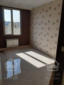 آپارتمان ۹۱ متر ۲ خواب سالن پرده خور رو به حیاط صادقیه کم واحد