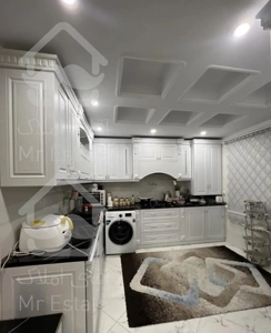 ۱۶۰ مترسه خوابه طبقه دوم پارکینگ آسانسور شیخ هادی