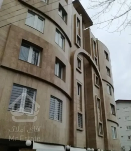 خ بخشی واحد۱۳۰متری سه خوابه شیک وتمیز