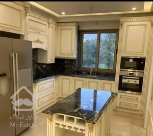 حاشیه کلانتری/۲۰۰متری/فروشنده