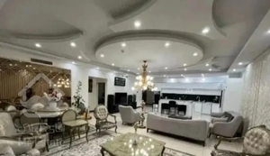 70 متر / فول امکانات / تاپ لوکیشن / نما تراورتن