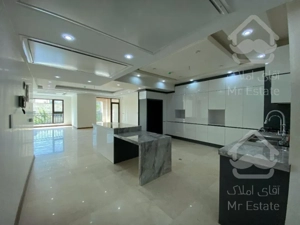 155 متر تاپ لوکیشن پاسداران