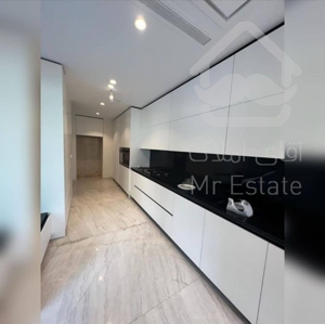 130 متری در پاسداران خوش نقشه بدون پرتی