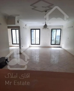 ۷۶ متر رو به افتاب گاندی  / ۱۰ ساله / خارج از طرح