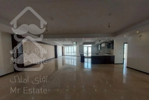 ۲۳۰ متر ۳ خواب ۱ مستر ۲ پارکینگ فرمانیه