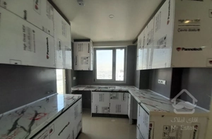 ۱۱۴متر برج ط بالا ویودار ۲تراس۲پارکینگ انباری بزرگ