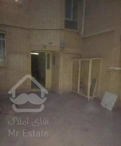 واحد سپهر آزاد شهر ۷۱متری‌زیر‌قیمت بازار سه تومان