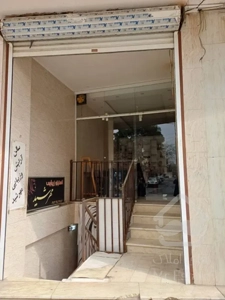 مغازه دو طبقه