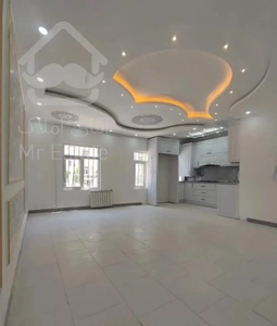 ۷۰متر ۶ساله /فول امکانات/رو به آفتاب