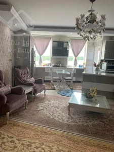 آپارتمان ۹۰ متری در شهر زیبا