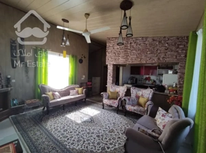 ویلا در داخل شهرک جای خوب با حیاط سر سبز