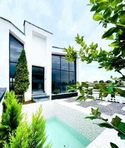 امکف نماشیشه استخردار۲۴۲متری/استخردار/خوش قیمت