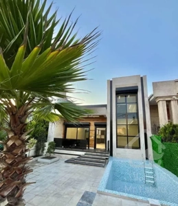 ویلا نیم پیلوت استخردار 230 متری شهرکی سند تک‌برگ