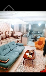 ۱۳۰ متر ۳ خ ۵ سال ساخت