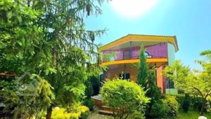 باغ ویلا300مترسندتکبرگ استخر۴فصل/3خواب*زیرقیمت
