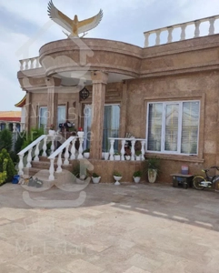 ویلا ۲۰۰متری زیر قيمت فروش فوری