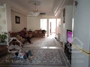 ۸۰متر دوخواب ۱۱ساله فول امکانات