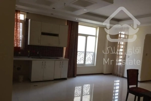 90 متر بین جهان ارا و کاج شمالی. نورگیر