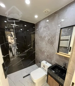 آپارتمان ۱۷۵ متری ۳ خوابه ۵ ساله ۲ پارکینگ گیشا