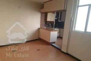 ۴۷ متر ۱ خواب طبقه اول نزدیک مترو و BRT