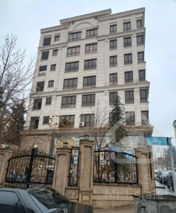 فروش مستغلات یکجا در فرمانیه