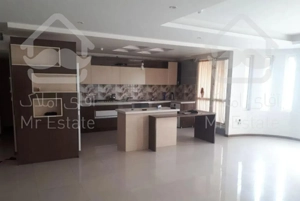 آپارتمان ۱۳۵ متری در استخر