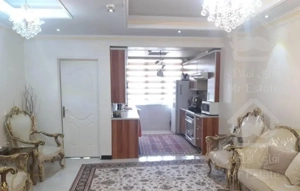 ۶۵ متری / فول امکانات / روبه نما