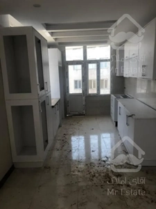 قلهک 94 متر / فاقد امکانات