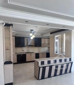 آپارتمان ۱۳۸متر خیابان شمس