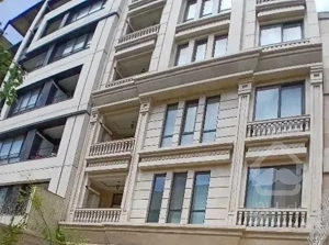 فروش آپارتمان شیک دارای تراس قابل نشیمن