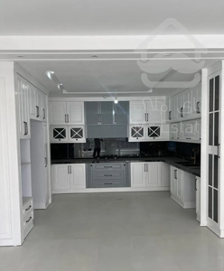 ۱۴۰ متر / صفر / رو‌ به نور / اوایل انوری رضاشهر