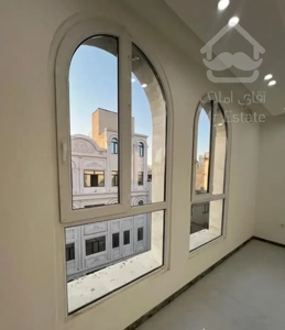 ۹۶ متری دوخواب غرق در نور لوکس چسبیده به حرم مطهر