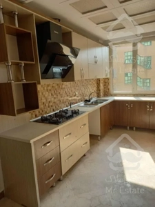 ۸۳ متر چهار باغ غربی