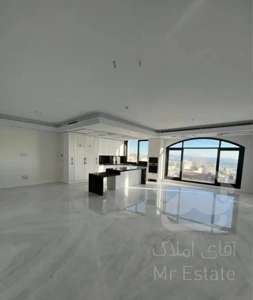 ۱۸۵ متر طبقه آخر مرزداران / با ۳ پارکینگ سندی باکس
