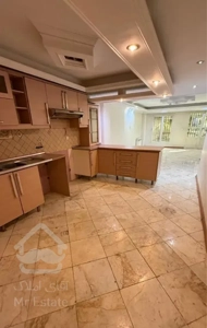 فرمانیه اندرزگو فروش آپارتمان۷۳متری حیات دار نقلی