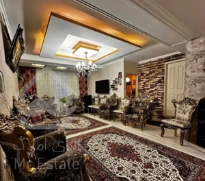 ۱۲۰ متر خوش نقشه سه دانگ از دو طبقه ملک ویلایی