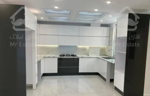 آپارتمان ۱۳۷ متری چیذر