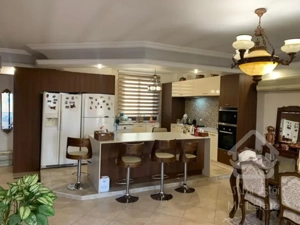 فروش 180 متری دروس