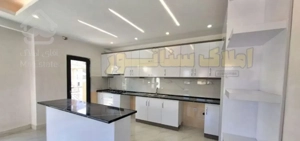 * املاک سناتـور * فروش آپارتمان 100متری مرکز شهر