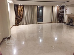 135 متری لوکس و خوش نقشه