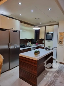 فروش 95 متری پاسداران