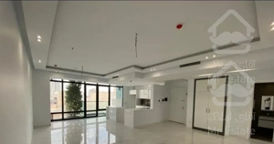 90متر/2خوابه/فول امکانات/سالن پرده خور/خوش نقشه